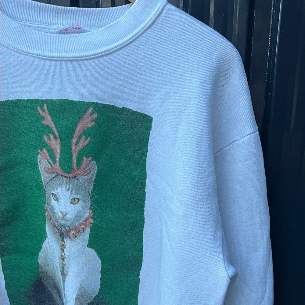 Vintage 90s Will Bullas White Christmas Cat Antlers Graphic Sweatshirt Pullover - Picture 8 of 13